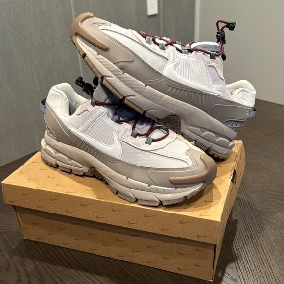 Nike Other - Nike Vomero Roam